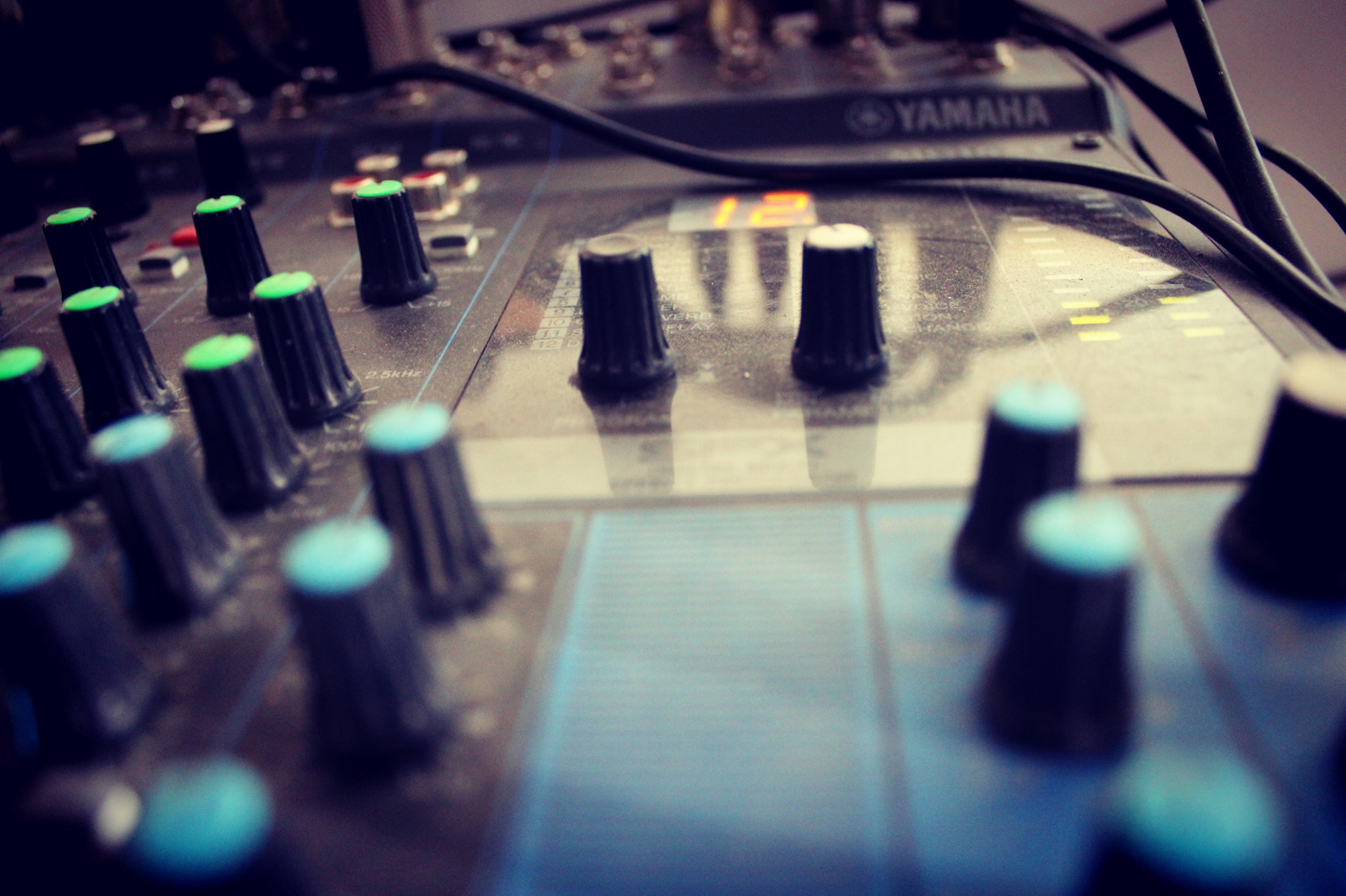 CONTACTO 98.9 FM